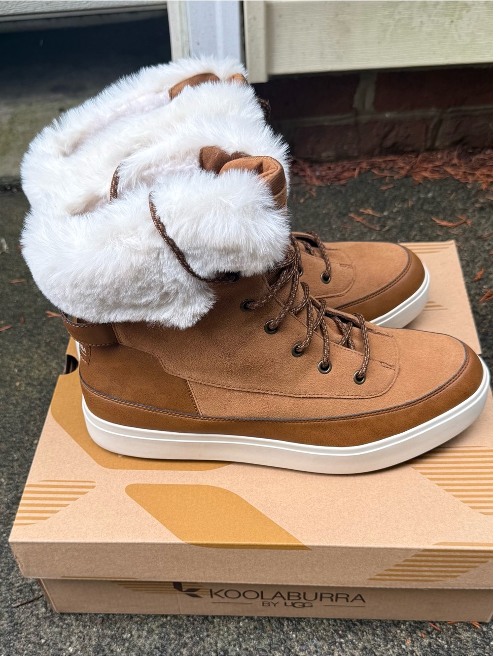 Women’s Size 11 Koolaburra by UGG brown faux fur boots #winter #shearling